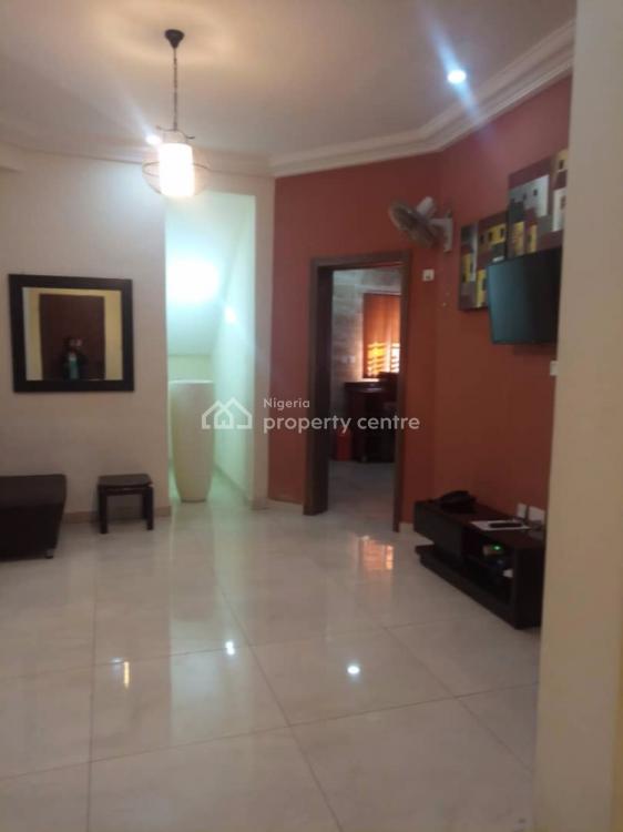 1 Bedroom Flat Very Spacious, Ikeja Gra, Ikeja, Lagos, Flat / Apartment Short Let