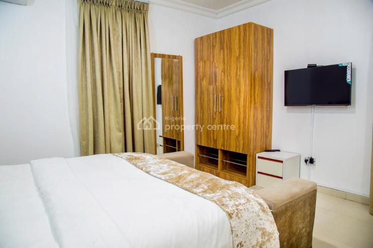 The Kings Abode!!, Palmspring Road, Ikate Elegushi, Lekki, Lagos, Flat / Apartment Short Let