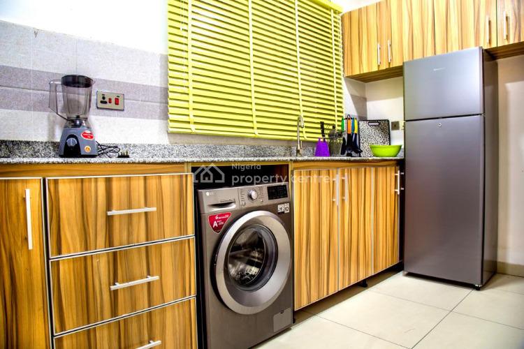The Kings Abode!!, Palmspring Road, Ikate Elegushi, Lekki, Lagos, Flat / Apartment Short Let