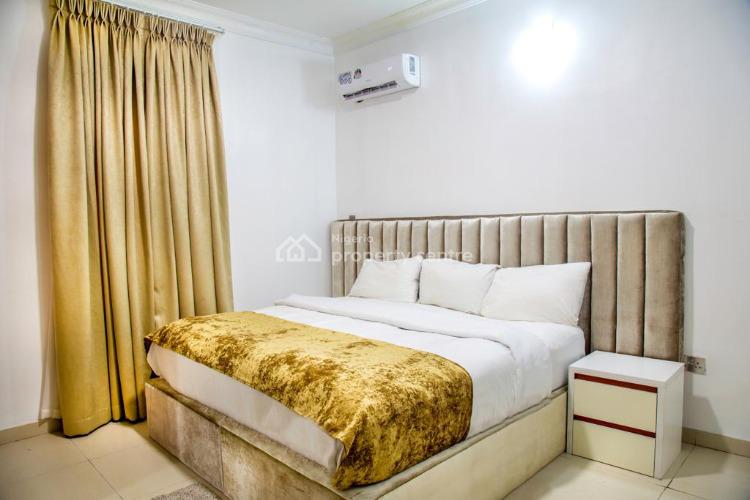 The Kings Abode!!, Palmspring Road, Ikate Elegushi, Lekki, Lagos, Flat / Apartment Short Let