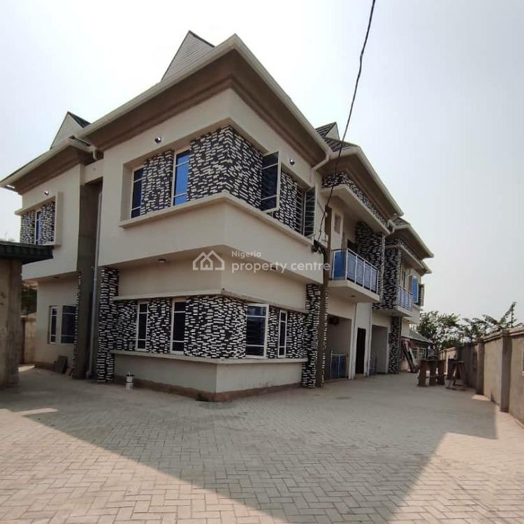 For Rent 2 Bedroom Luxurious Apartment, Ikorodu, Lagos 2 Beds, 2
