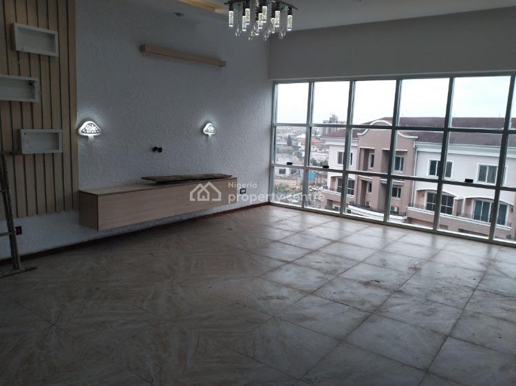 For Sale New & Serviced 3 Bedroom Luxury Flat, Shonibare Estate