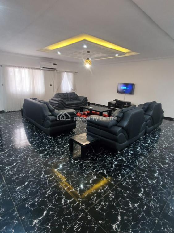 Spacious 3 Bedrooms Apartment, Lbs, Ajah, Lagos, Flat / Apartment Short Let