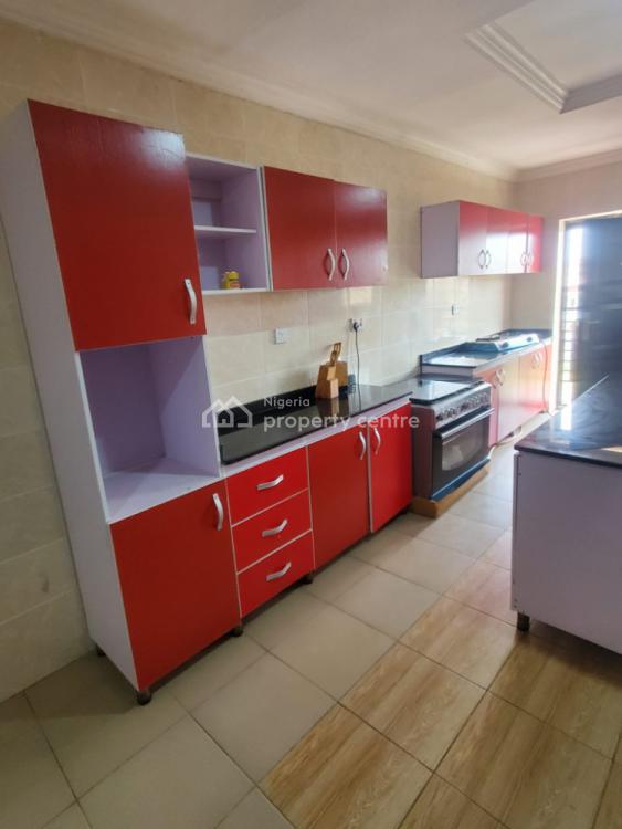 Spacious 3 Bedrooms Apartment, Lbs, Ajah, Lagos, Flat / Apartment Short Let