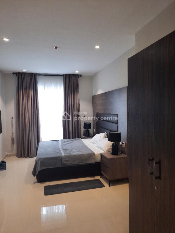 Luxury 2 Bedrooms with Excellent Fitted Kitchen, Lekki, Lagos, Flat / Apartment Short Let
