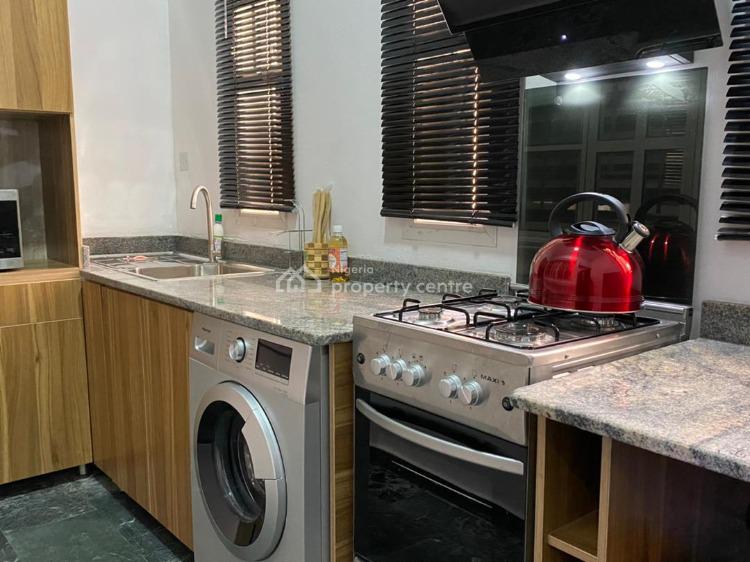 1 Bedroom Apartment, Lekki Phase 1, Lekki, Lagos, Mini Flat (room and Parlour) Short Let