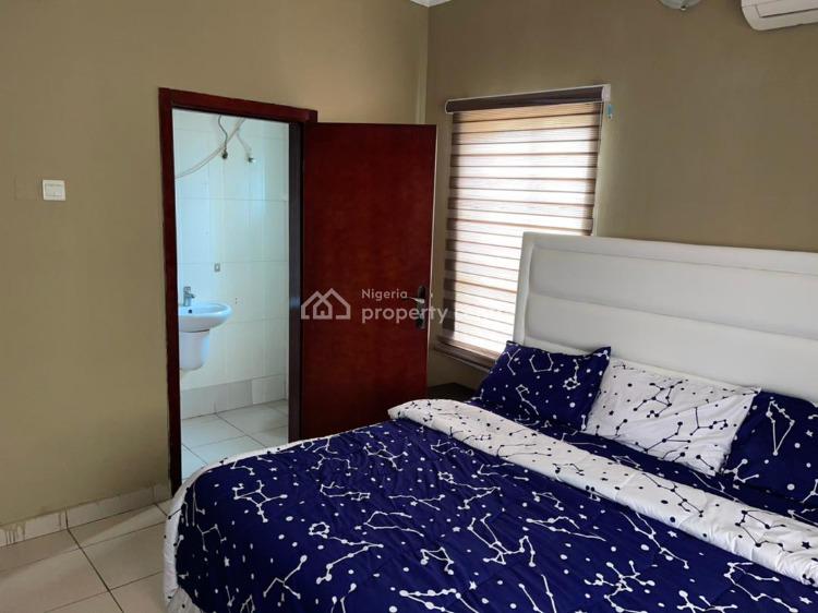 3 Bedroom Luxury Apartment, Milverton Estate, Lekki Phase 2, Lekki, Lagos, Flat / Apartment Short Let