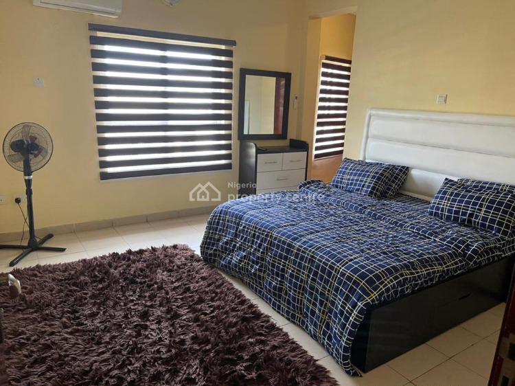 3 Bedroom Luxury Apartment, Milverton Estate, Lekki Phase 2, Lekki, Lagos, Flat / Apartment Short Let