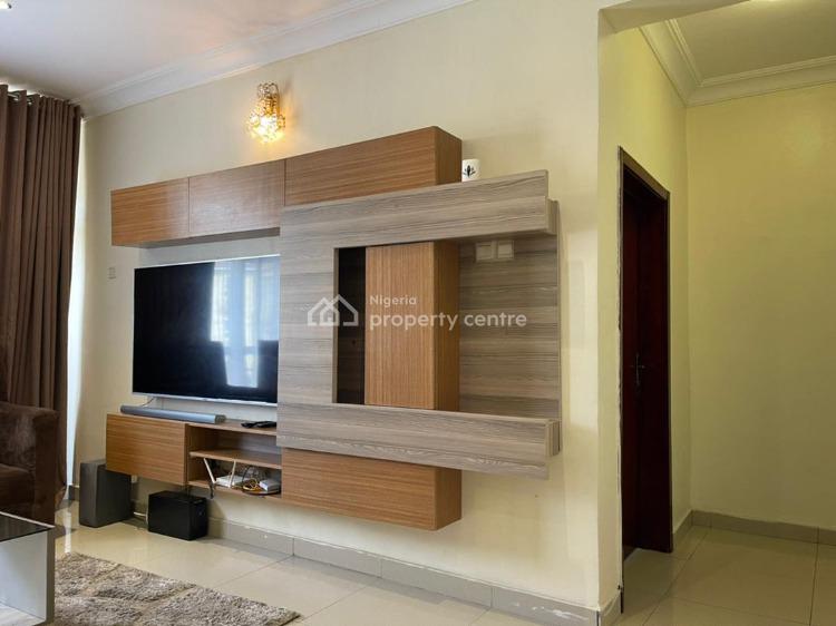 3 Bedroom Luxury Apartment, Milverton Estate, Lekki Phase 2, Lekki, Lagos, Flat / Apartment Short Let