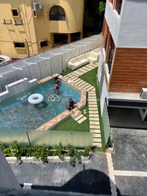 Luxurious 4 Bedroom, 18 Kayode Otitoju Street, Lekki Phase 1, Lekki, Lagos, Flat / Apartment Short Let
