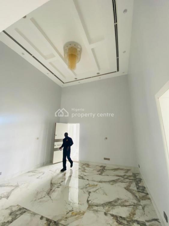 For Sale A Fully Detached And Furnished 6 Bedroom House In The Mainstream, Banana Island