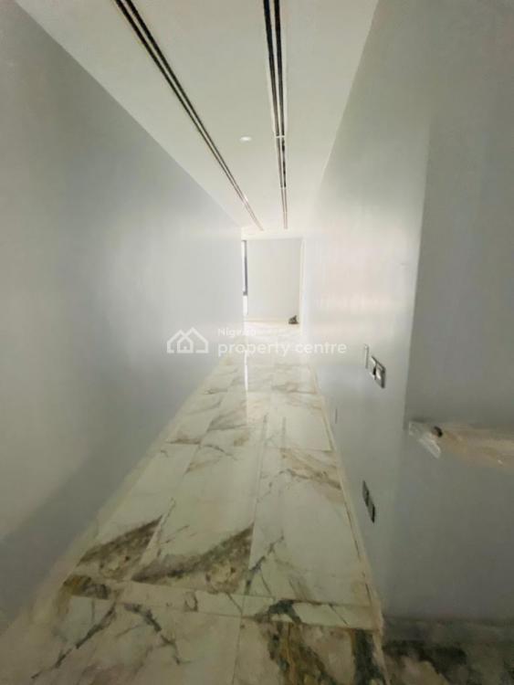 For Sale A Fully Detached And Furnished 6 Bedroom House In The Mainstream, Banana Island