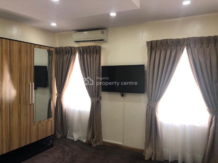1 Bedroom, Lekki Phase 1, Lekki, Lagos, Mini Flat (room and Parlour) Short Let