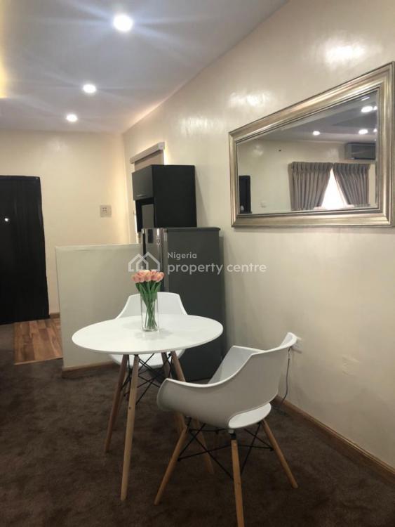 1 Bedroom, Lekki Phase 1, Lekki, Lagos, Mini Flat (room and Parlour) Short Let