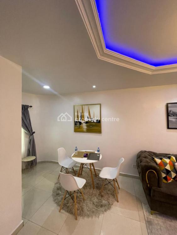 Lovely 2 Bedrooms Apartment, Victoria Island (vi), Lagos, Flat / Apartment Short Let