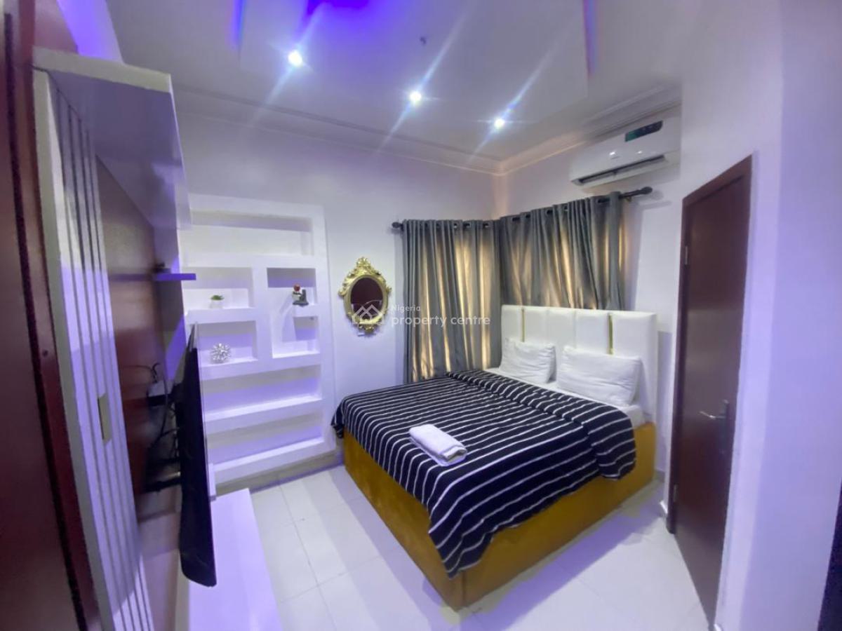 1 Bedroom Apartments, Novabase Apartments, Plot 17, Olobunmi Owa Street, Off Admiralty Way, Lekki Phase 1, Lekki, Lagos, Mini Flat (room and Parlour) Short Let