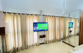 Luxury 1 Bedroom Apartment