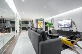 Alluring 3 Bedroom Apartment, Lekki Phase 1, Lekki, Lagos, Flat / Apartment Short Let