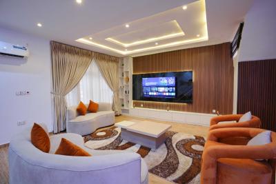 Cozy 2 Bed 2.5 Bath Terrace Duplex with Concierge Service, Blenco Supermarket, Ikate, Lekki, Lagos, House Short Let