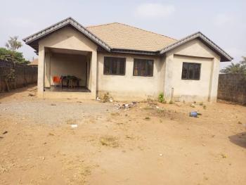 4 Bedrooms Bungalow with Documents, Odo-ona Kekere, Ibadan, Oyo, Detached Bungalow for Sale