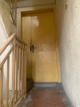 Nice 2 Bedroom, Yaba, Lagos, Flat / Apartment for Rent