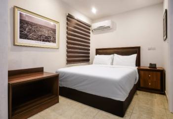 1 Bedroom Studio Apartment, Lekki Phase 1, Lekki, Lagos, Flat / Apartment Short Let