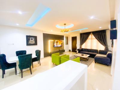 Luxury 3 Bedrooms with Swimming Pool, Gym and Elevator, Off Admiralty Way, Lekki Phase 1, Lekki, Lagos, Flat / Apartment Short Let