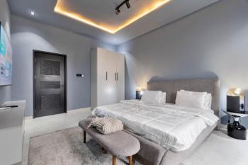2 Bedroom Luxurious Apartment, Lekki Phase 1, Lekki, Lagos, Flat / Apartment Short Let