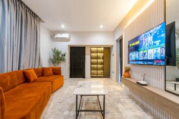Luxury One Bedroom Apartment with Lake and City View., Wale Olateju Crescent, Off Admiralty Way., Lekki Phase 1, Lekki, Lagos, Mini Flat (room and Parlour) Short Let