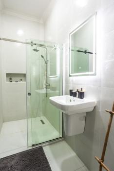 Luxury 2 Bedroom Apartment, Ilasan, Lekki, Lagos, Flat / Apartment Short Let