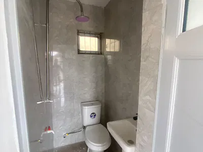 Luxuriously Spacious Self Contain with Excellent Finishing