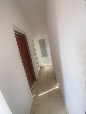 Luxuriously Spacious Self Contain, No. 12, Seyi Street Awoyaya, Awoyaya, Ibeju Lekki, Lagos, Self Contain (single Rooms) for Rent
