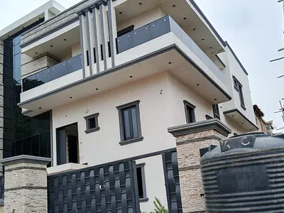 5 Bedroom & BQ