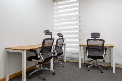 Private Office Space for 5 Persons in Regus Landmark House, 2nd Floor, Landmark House 52-54, Isaac John Street, Ikeja Gra, Ikeja, Lagos, Office Space for Rent