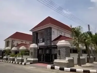5 Bedrooms Detached Duplex with BQ