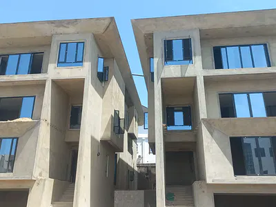Exclusive 6 Bedrooms Duplex with Swimming Pool, In-Built Garage, Gym — Wuye, Abuja