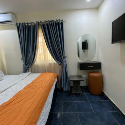 3bedroom Luxury Apartments, Ajao Estate, Isolo, Lagos, Flat / Apartment Short Let