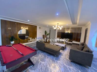 Spacious 3 Bedroom Apartment, Off Admiralty Way, Lekki Phase 1, Lekki, Lagos, Flat / Apartment for Rent