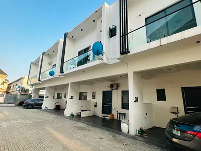 Cozy and Luxuriously Furnished 4 Bedroom Terrace Duplex, PS5, Snooker