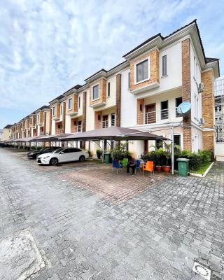 Serviced Spacious 4-bedroom Terrace Duplex with Bq, Abiola Court10, Chevron Alternative Drive, Lekki, Lagos, Terraced Duplex for Rent