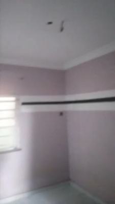 Standard N Executive  Room Self Con, Ondo Street, Adekunle, Yaba, Lagos, Self Contain (single Rooms) for Rent