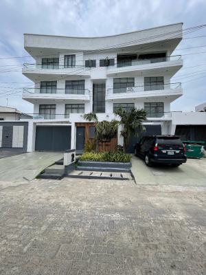 Built to Standard 4 Bedroom Mainsontte, Lekki Phase 1, Lekki, Lagos, Flat / Apartment for Sale