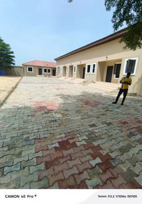 Land with a Bungalow Building on It for Lease, Close to U3 Estate, Lekki Phase 1, Lekki, Lagos, Church for Rent