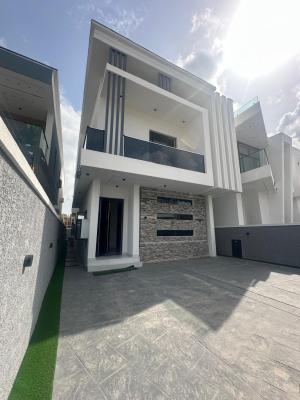 Well Litted  5 Bed  Fully Detached  Duplex with a Pool, Ajah, Lagos, Detached Duplex for Sale