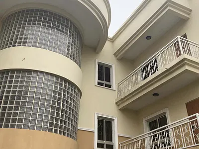 Luxury 3 Bedroom Apartment