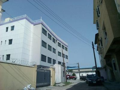 Spacious and Well Located Office Space, By New Road Bus Stop, Lekki, Lagos, Office Space for Rent