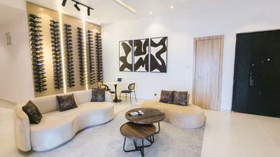 Luxury Exquisitely Furnished 2 Bedroom Flat with Rooftop Pool and Gym, Lekki Phase 1, Lekki, Lagos, Flat / Apartment Short Let