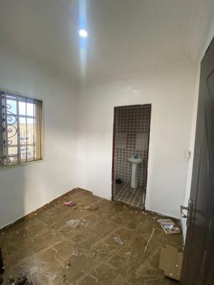 Self Contained Without Kitchen, Adewale Kolawale Crescent By Pinnacle Filling Station Marwa, Lekki Phase 1, Lekki, Lagos, Self Contain (single Rooms) for Rent