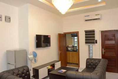 2 Bedroom Apartment, Allen Avenue, Ikeja, Lagos, Flat / Apartment Short Let