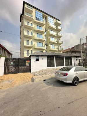 Most Affordable 4 Bedroom Penthouse Suitable for Investment, Victoria Island (vi), Lagos, Block of Flats for Sale